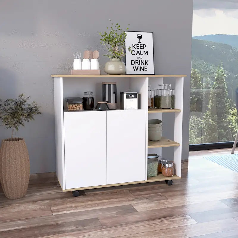 Kücheninsel mit einem Schrank und vier offenen Regalen