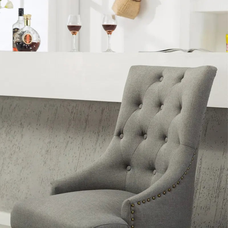 Gepolsterter Massivholz-Sessel mit Flügeln und silbernen Ziernägeln, 2er-Set
